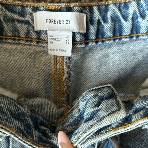 Forever 21 Women Jeans, Size 27 - Picture 4 of 4